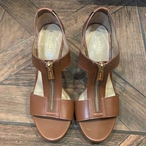 Michael Kors Size 6 Brown Zipper Heels
